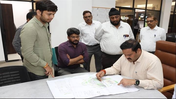 mp-bhopal-commissioner-inspects-various-works-of-t