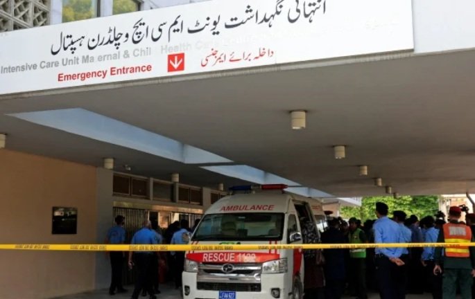 pak-fire-15-newborn-baby-dead