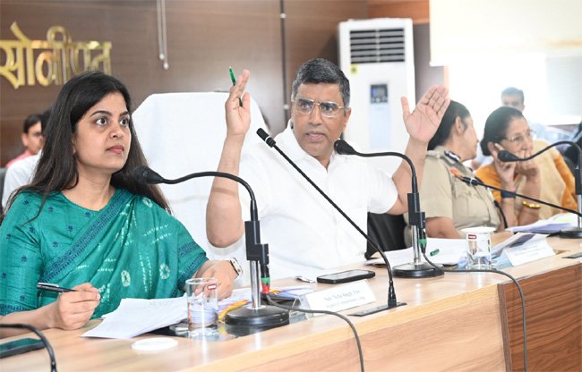 resolution-8cases-committees-5
