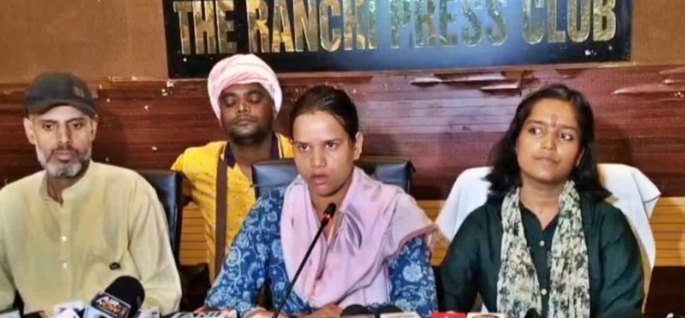 jh-jpsc-jssc-protest-amisha-questions-police-actio