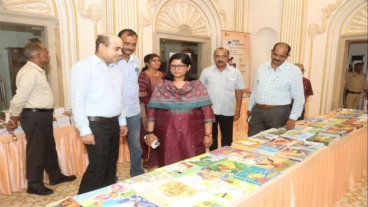 mp-gwalior-central-library-no-better-friend-books-
