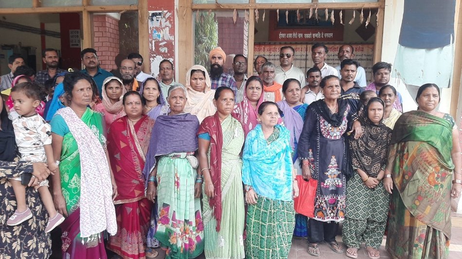 125-families-living-along-banks-of-khapri-pond-sou