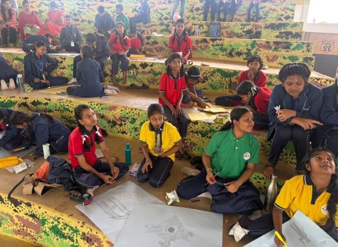 170-students-participated-in-essay-painting-debate