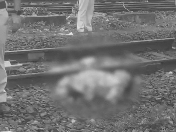 mp-harda-railway-station-train-rpf-personnel