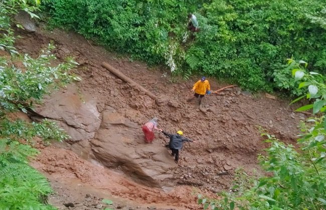 uk-heavy-rain-wreaks-havoc