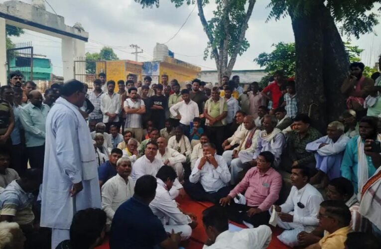 सादाबाद : कजरौटी ग्राम पंचायत में दुकानें नहीं, अब बनेगा बारातघर