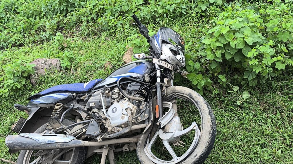 dhar-brother-nephew-and-uncle-die-in-road-accident
