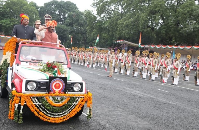 इंदौर: जिले में हर्षोल्लास के साथ उत्सवी माहौल में मनाया गया स्वतंत्रता दिवस