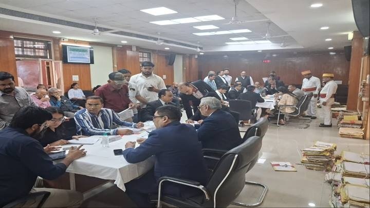 mp-indore-241-cases-resolved-mutual-settlement-hig