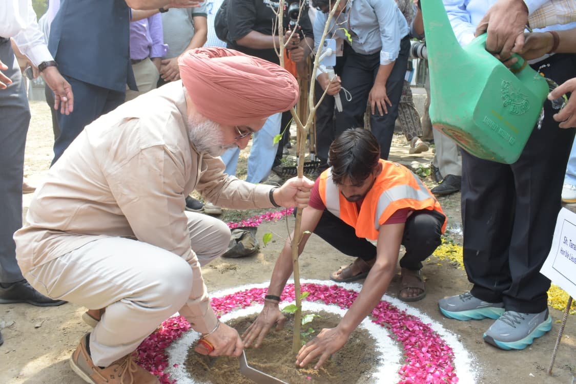 lg-cleanliness-campaign-shakurpur