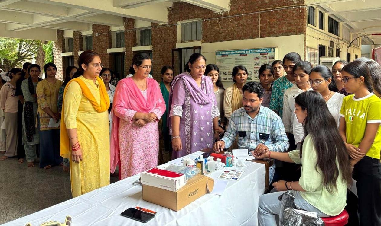 organising-health-check-up-cam