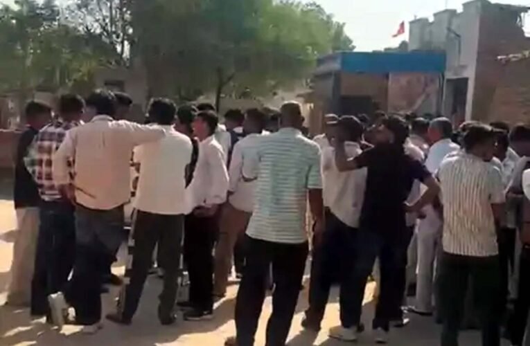 हिसार-गावड़ बस रूट पर विद्यार्थियों ने रोकी बस, तीन दिन में समाधान का आश्वासन