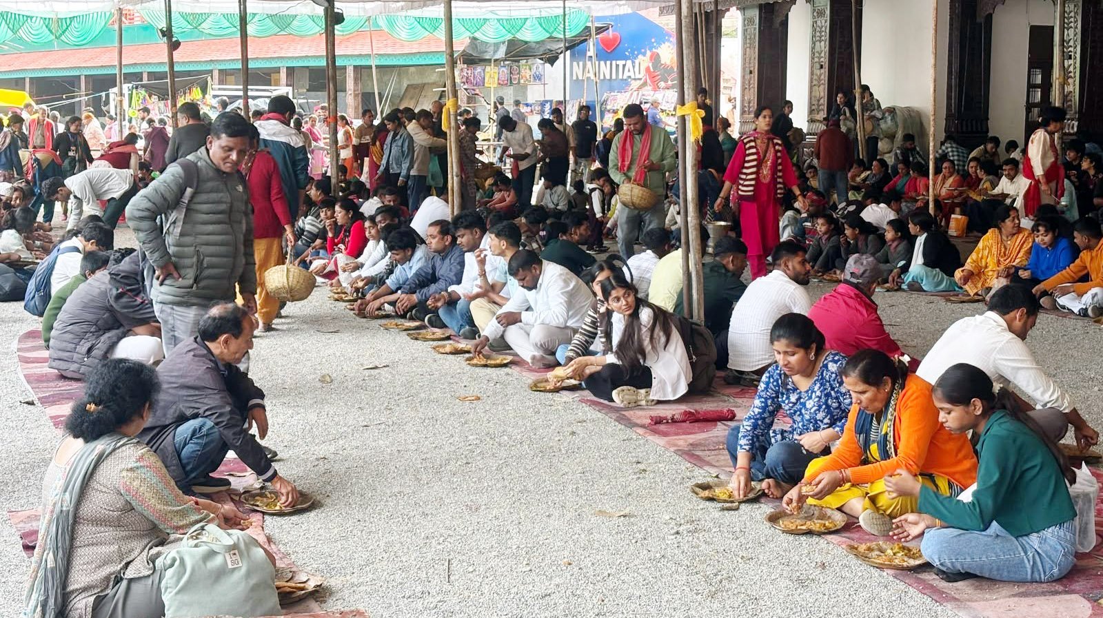 uk-grand-community-feast-mahab