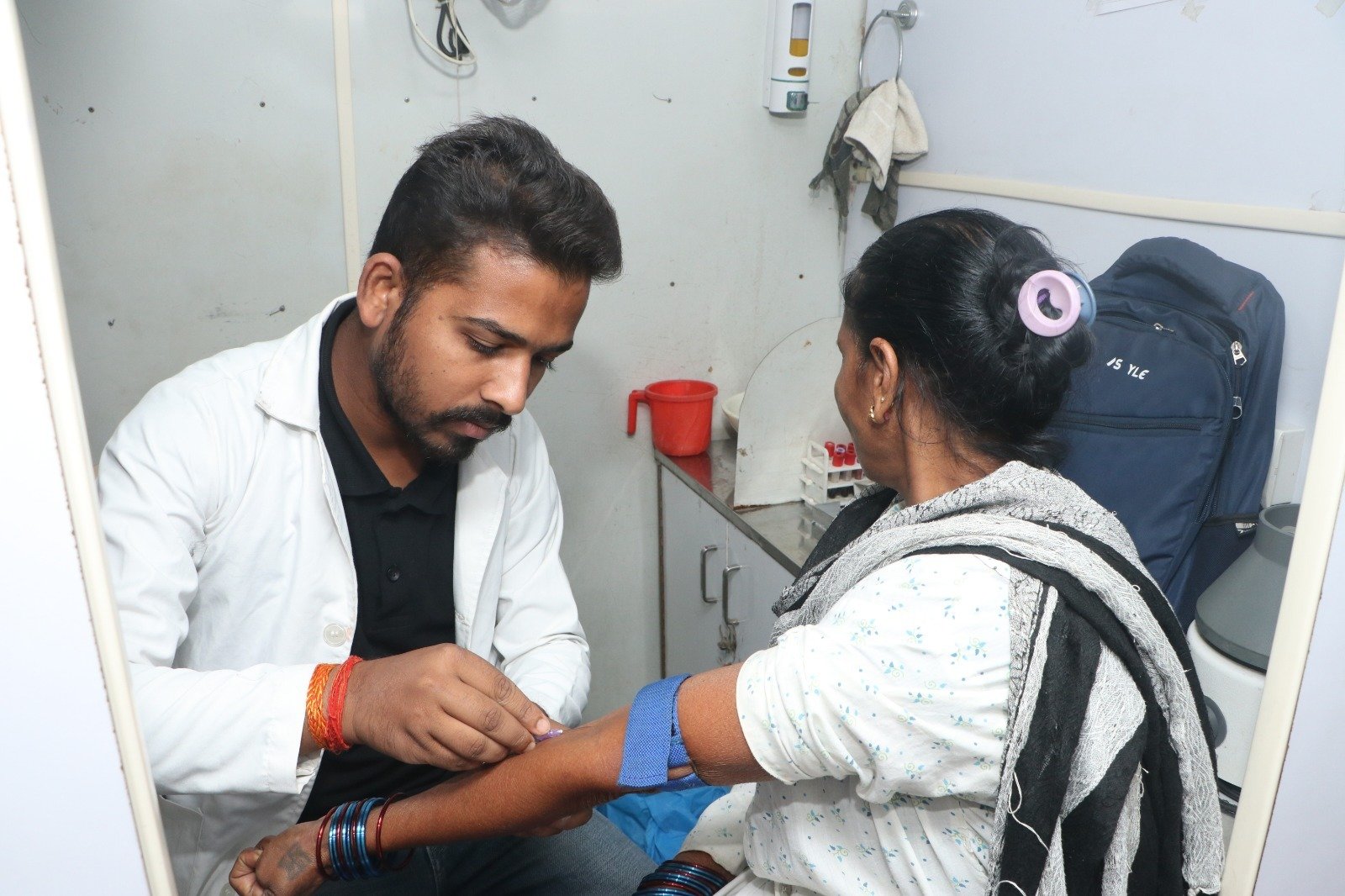safai-mitra-health-camp-surajpur