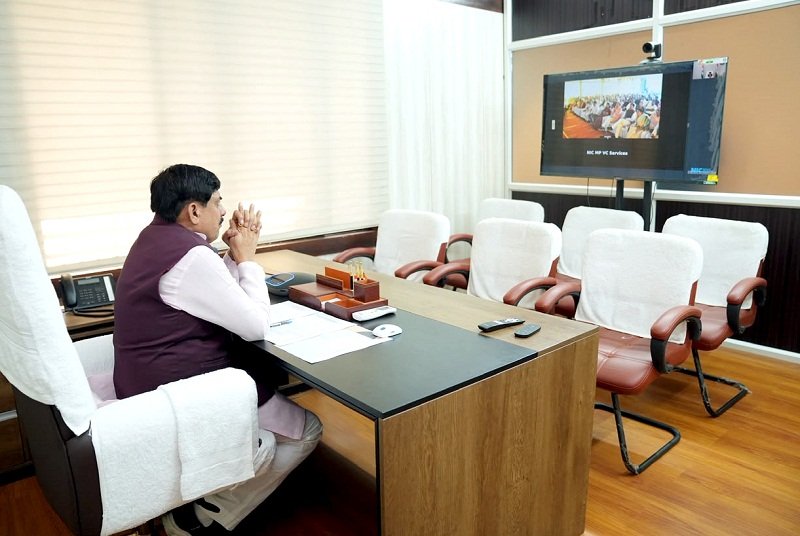mp-cm-farmers-irrigation-10-hours-electricity-duri
