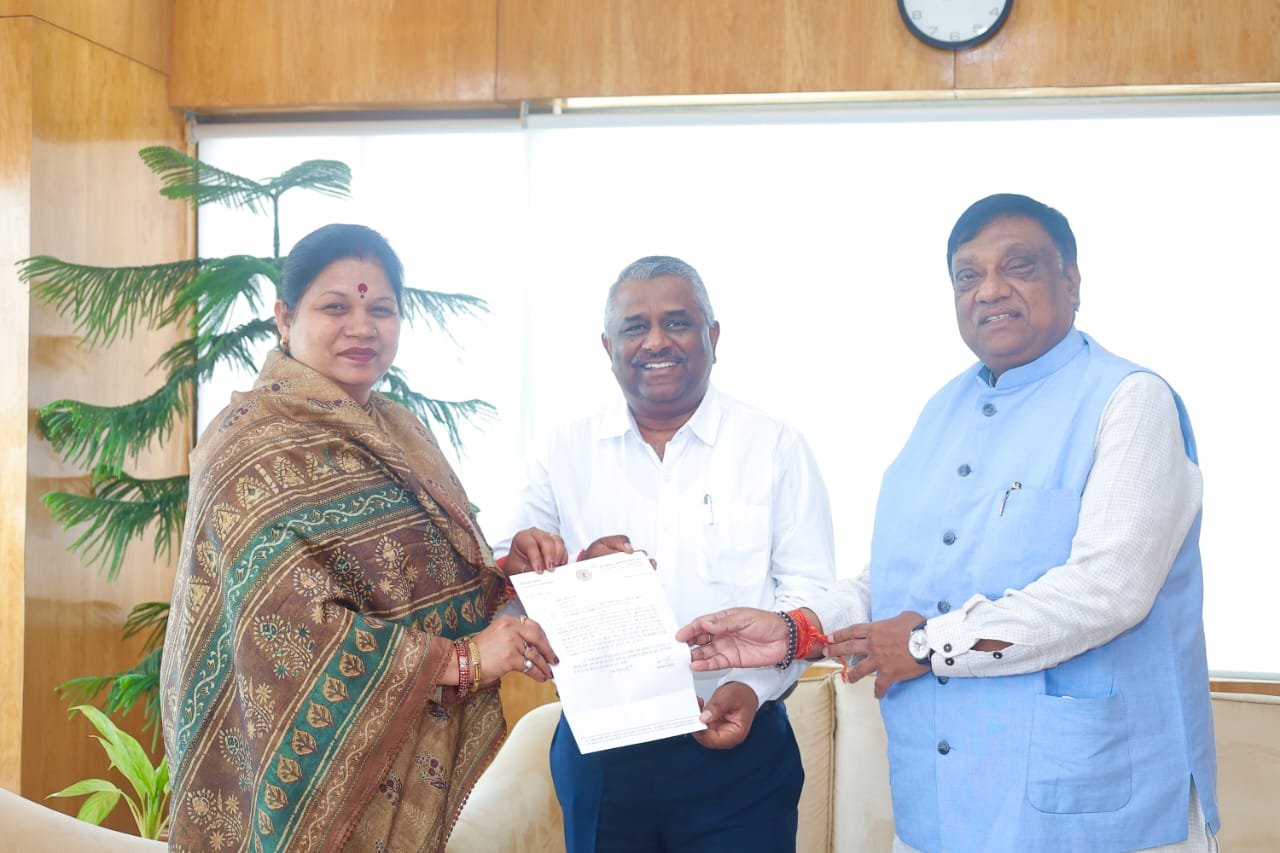 demand-for-overbridge-at-janjgir-naila-railway-cro