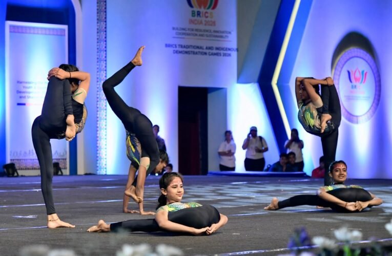 भारत के योगासन ने चीन और दक्षिण अफ्रीका को किया प्रभावित, ब्रिक्स पारंपरिक खेलों में दिखी भारतीय संस्कृति की झलक