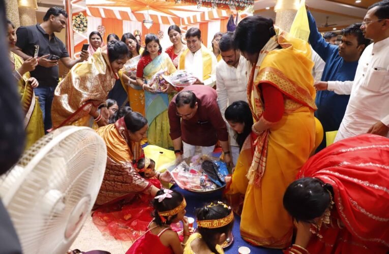 भाजपा प्रदेश कार्यालय में किया गया कन्या भोज का आयोजन