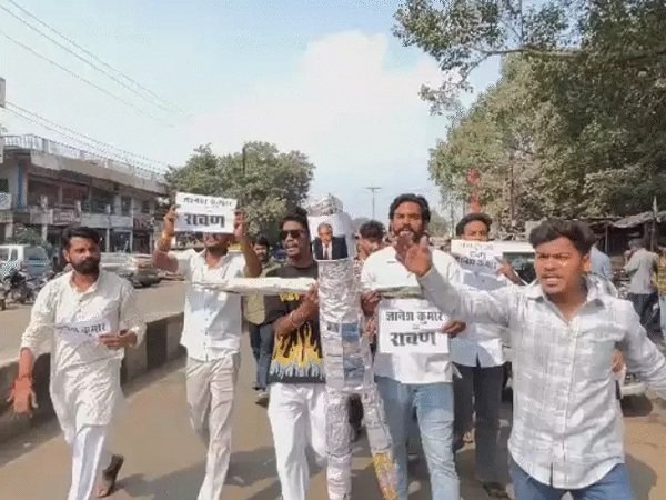 dussehra-nsui-cec-effigy-burn