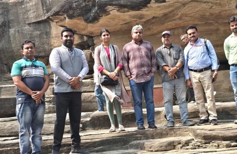 भारतीय विदेश सेवा के अधिकारियों ने मप्र के विदिशा में शैक्षणिक, औद्योगिक एवं ऐतिहासिक विरासत को जाना